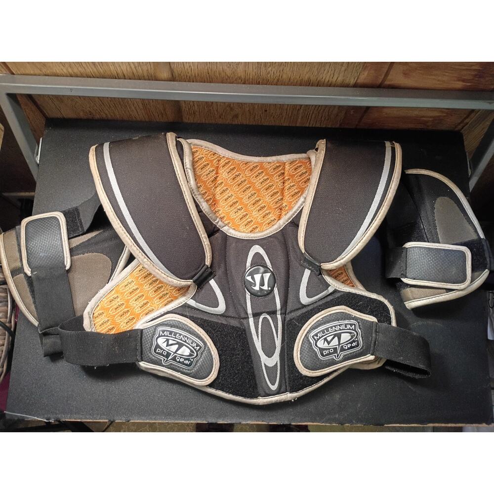 Warrior Millennium Pro Gear Lacrosse Shoulder Pads Medium MSG3.0 Chest Protector